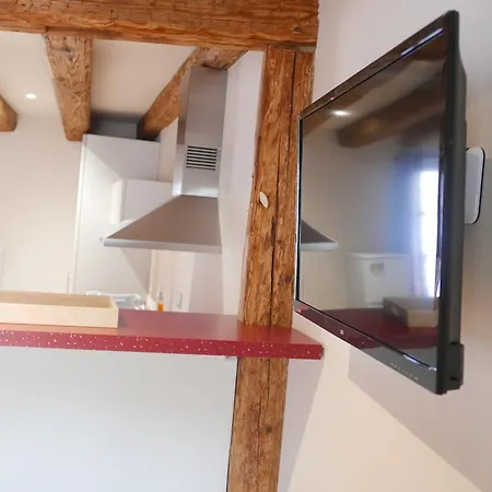 Le Bacchus Apartment *
